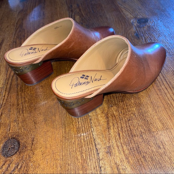 Patricia Nash leather mules - Picture 3 of 5